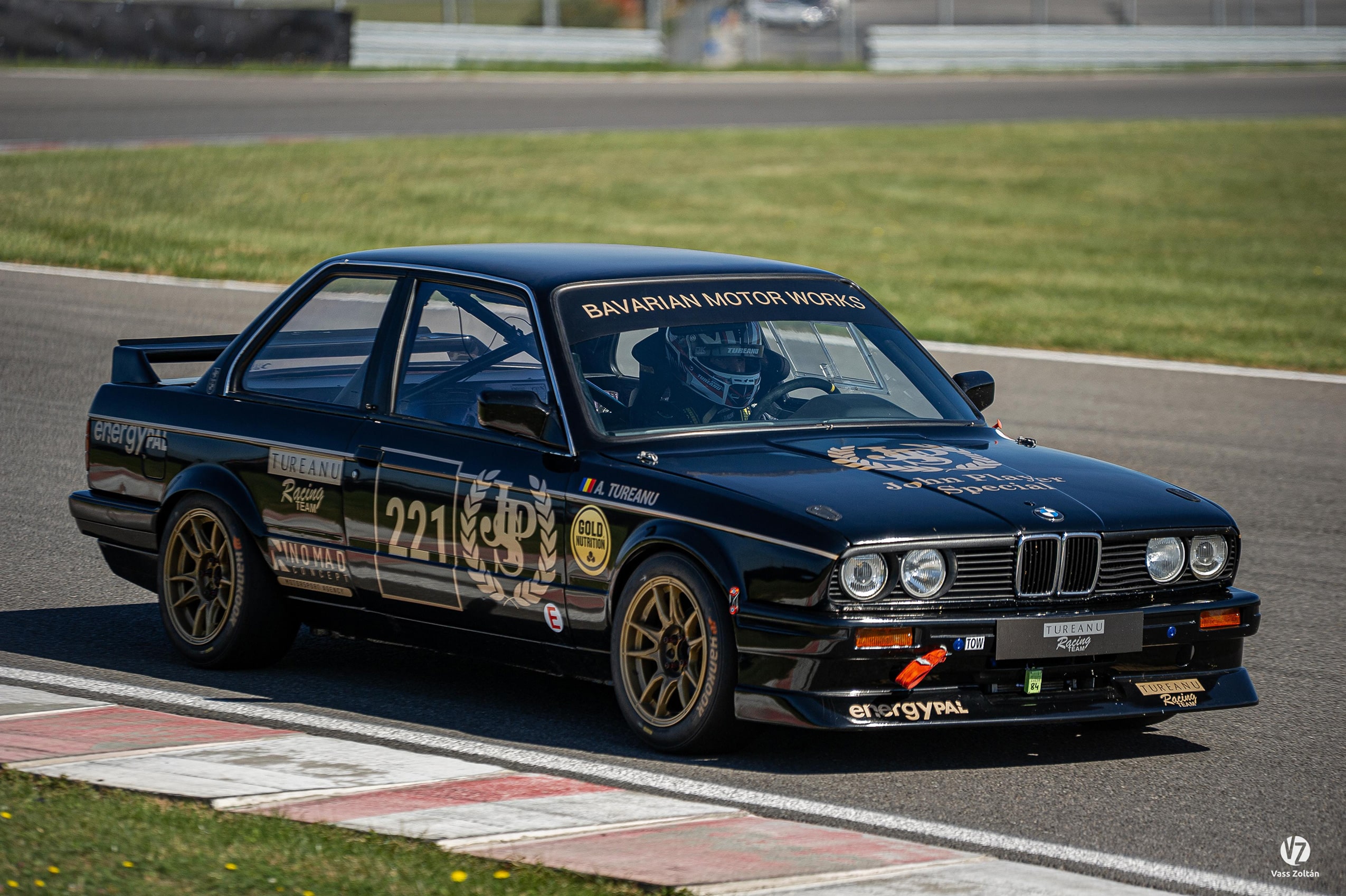 EnergyPal, alături de Andrei Tureanu: trei din trei în Romanian Retro Racing și al doilea titlu național asigurat